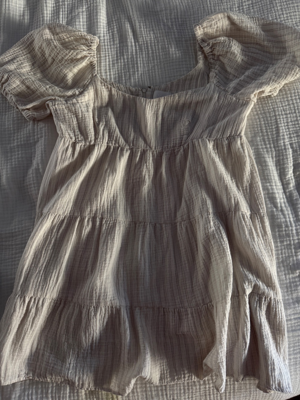 Women's Cream Tiered Puff-Sleeve Dress